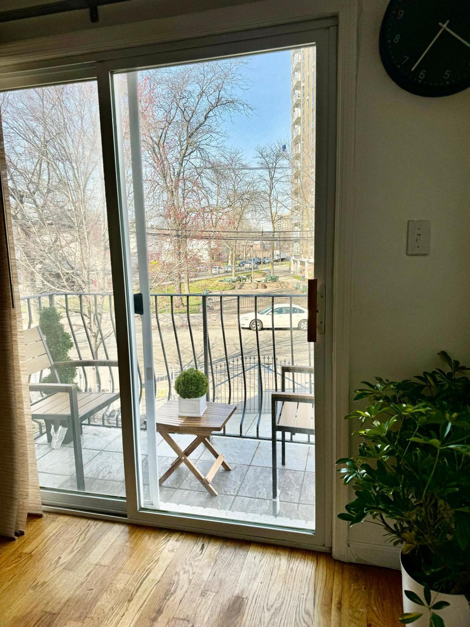 Stylish Evergreen Apartment By Newark Airport Exterior foto