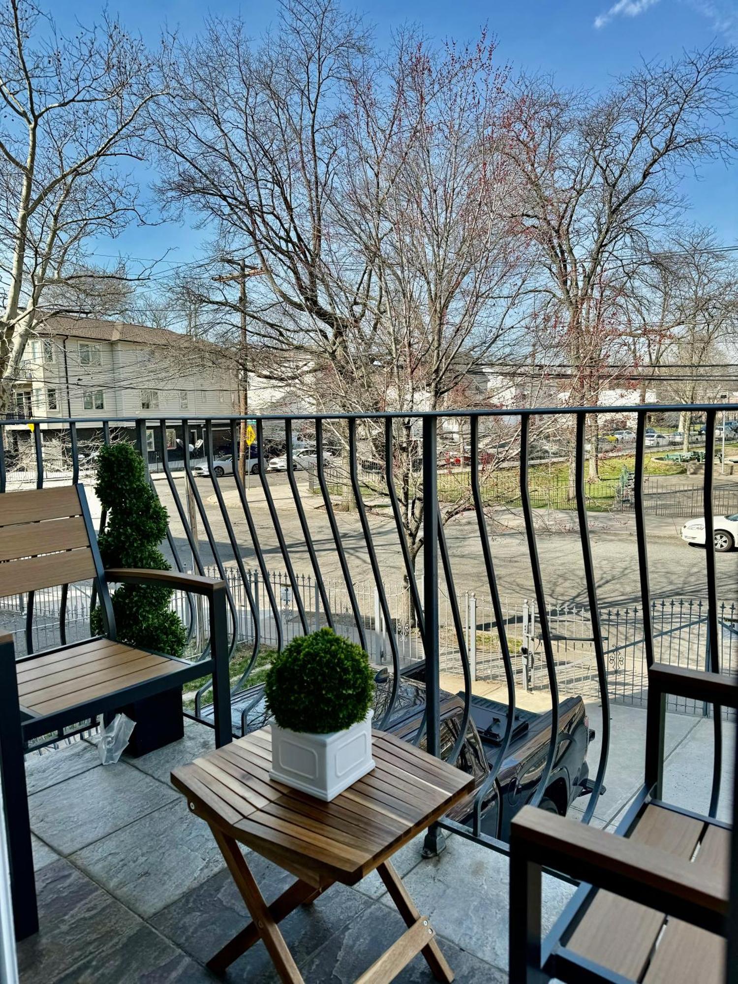 Stylish Evergreen Apartment By Newark Airport Exterior foto